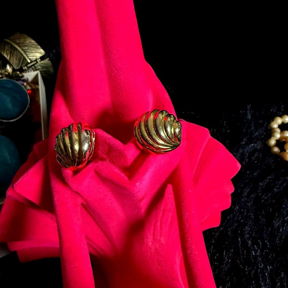 AUTHENTIC CHRISTIAN DIOR EARRINGS